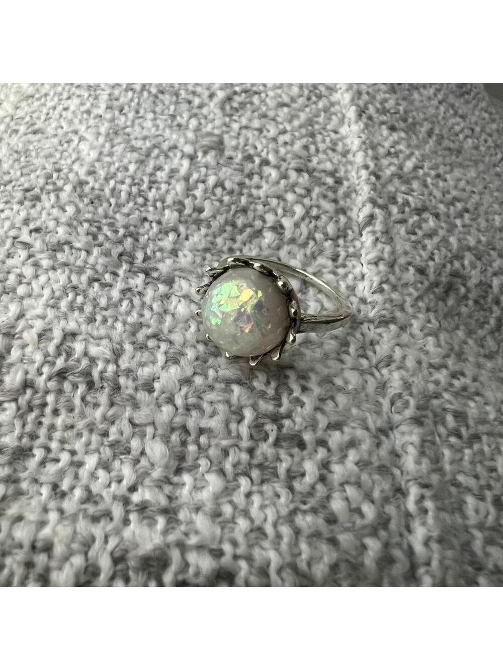 Vintage Round Sunburst Simulated Opal Ring